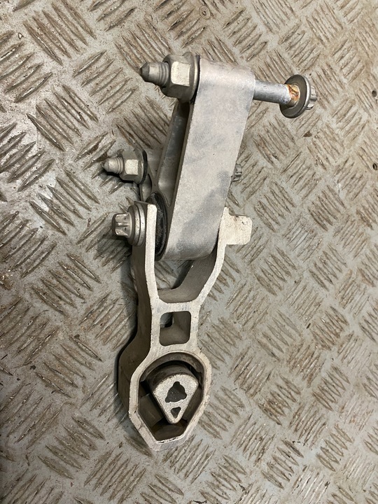 фото №1, Держатель лапи коробки коробки передач alfa romeo mito