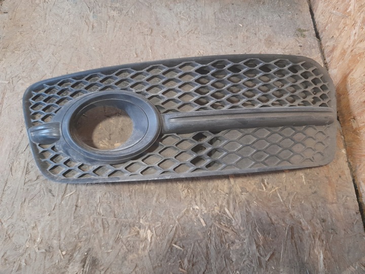 фото №1, Решётка w бампер перед q5 8r 8r0807681e