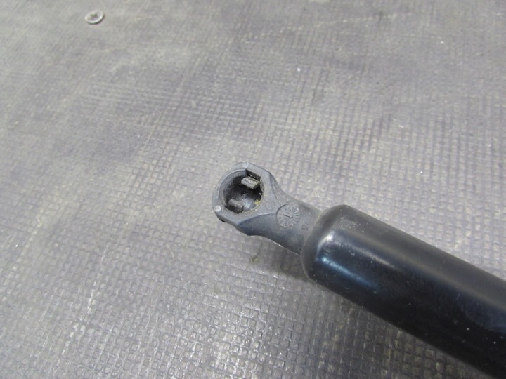 фото №10, Амортизатор крышки зад 9689004580 kpl. peugeot 508 универсал 10-14r