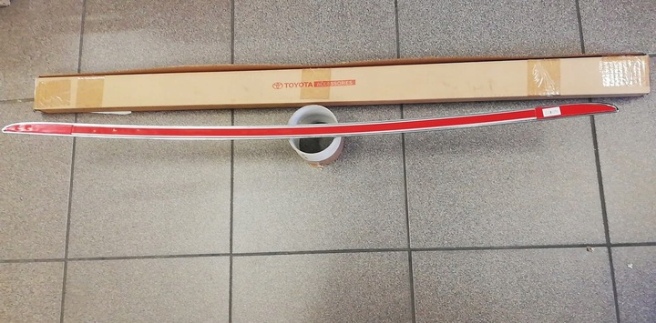 фото №6, Toyota avensis yaris ii 03-11 планка хром кришки