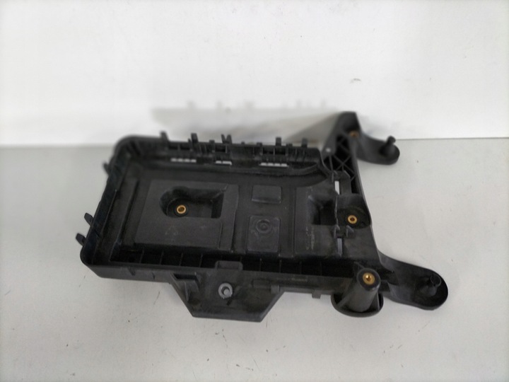 фото №1, Основа акумулятора vw golf 5 v 03- golf 6 vi 08-