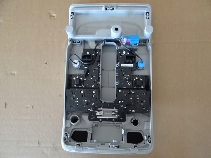 фото №13, Лампа потолок audi a6 c7 4g0947135