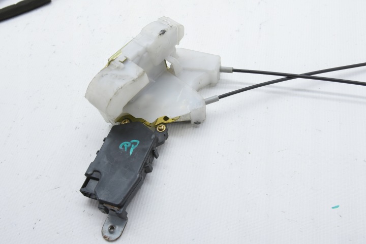 фото №6, Subaru forester 06r замок дверь правая левое зад 2pin
