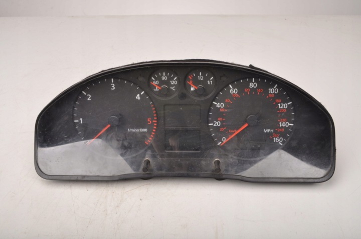фото №9, Audi a4 b5 2.5 tdi панель приборов 8d0920950