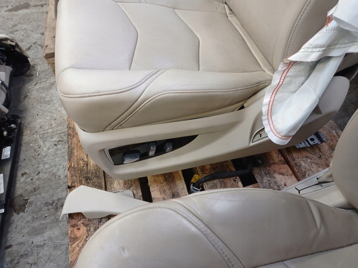 фото №15, Сидіння диван комплект cadillac escalade 6.2 v8 l86 2018