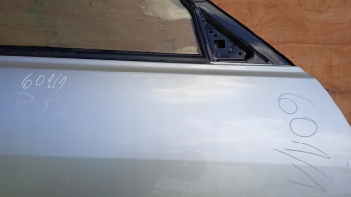 фото №9, Lexus is200 i fl двері перед правий 1c0