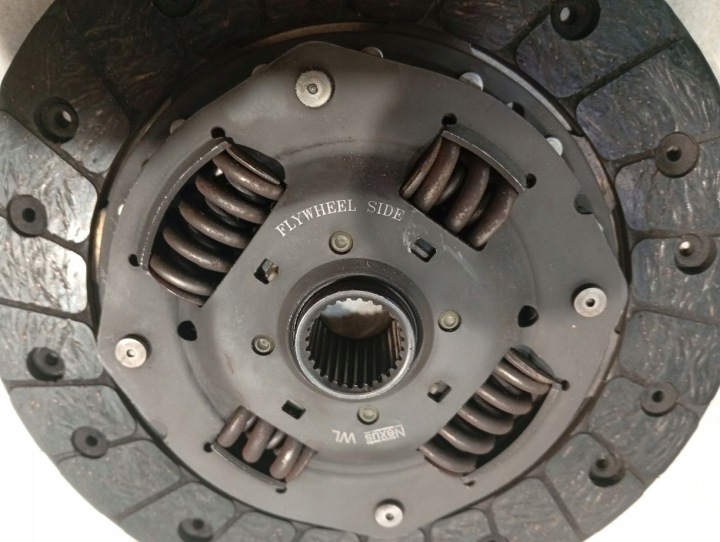фото №9, Зчеплення диск притиск комплект vw golf iv 1.4 16v akq 027105273d
