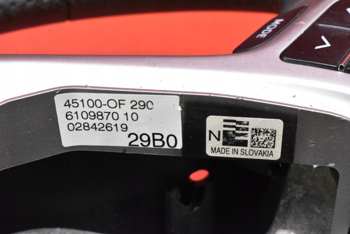 фото №15, Кермо шкіряний багатофункціональна 45100-of290 toyota verso 1 i 09-13