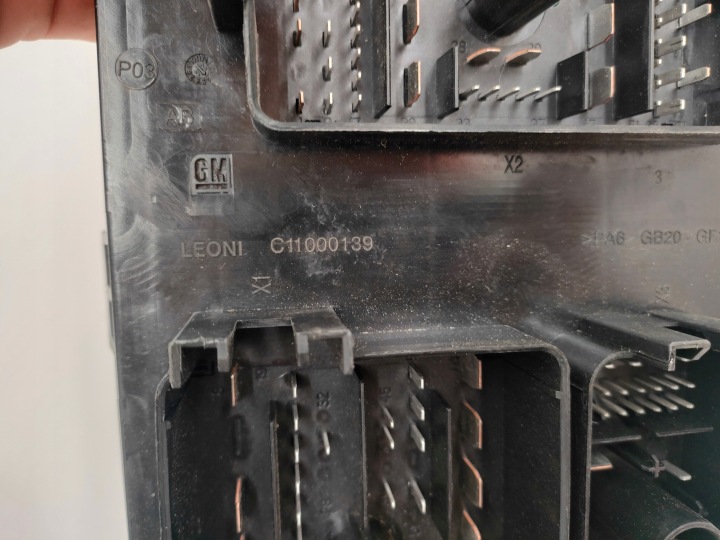 фото №9, Блок предохранителей fuse box 39065976 opel astra j sports tourer