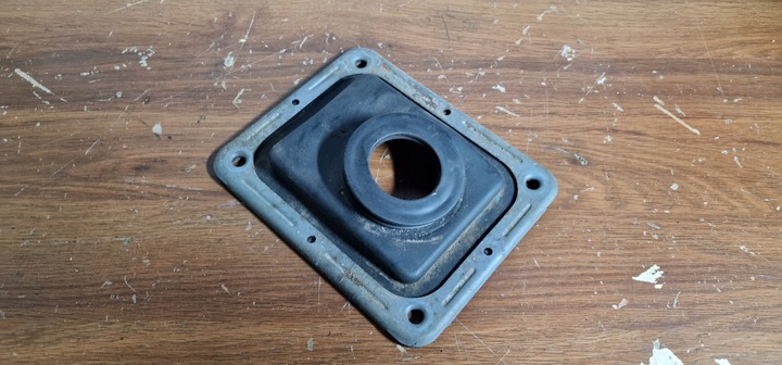 фото №1, Крепление рычаг переключения передач коробки передач grand vitara ii 1,9 ddis