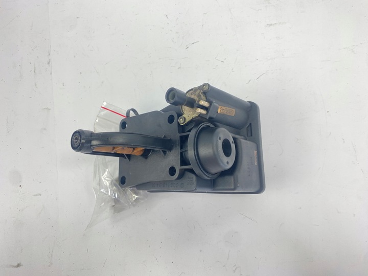 фото №6, Регулятор воздуха коллектор всасывающий mercedes w124 e320 e280 0001400431