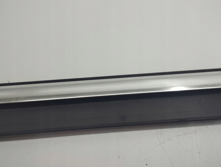 фото №8, Audi a7 s7 4g левая сторона планка прокладка стёкла дверь задних