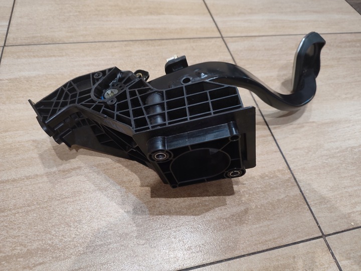 фото №7, Педаль гальма bmw seria 1 f40 автомат