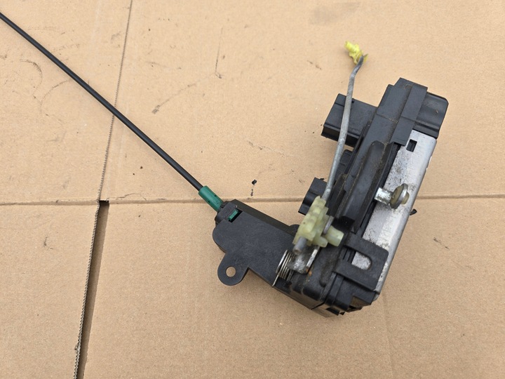 фото №7, Замок левый перед переднее c101873836 93162841 opel tigra b cabrio 7-pinów