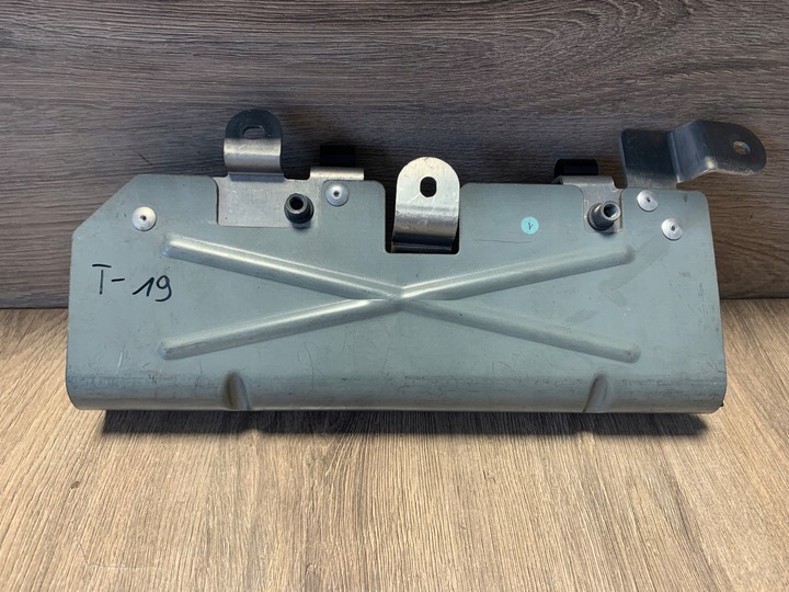 фото №1, Крепление коллектора audi a8 d4 4h0131561b