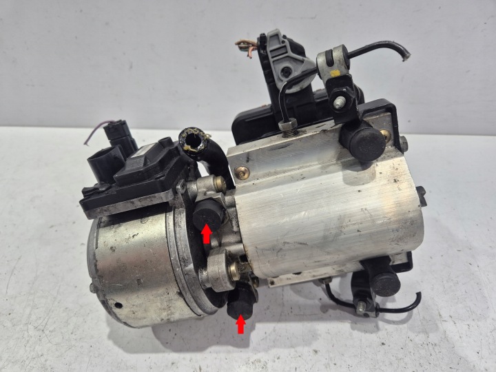 фото №7, Насос подвески citroen c5 i рестайлинг ii 2 9654068680 966128510 x3 h2