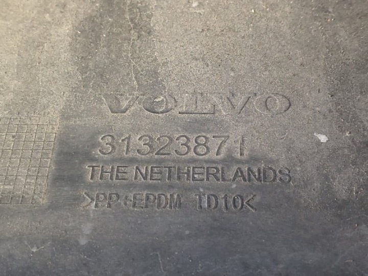 фото №12, Бампер заднее 39802573 volvo s60 13-18 2.0