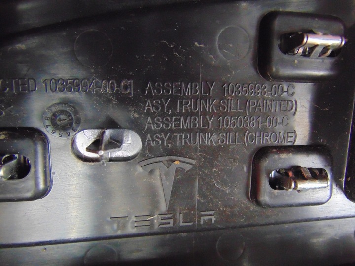 фото №11, Tesla x защита накладка порога багажника зад 1035994-00-c