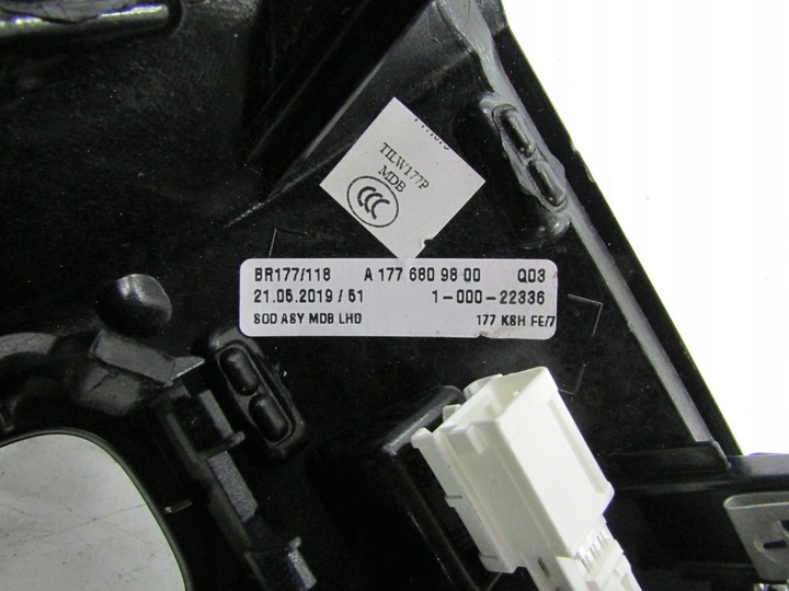 фото №10, Mercedes w177 w247 панель решітка повітропровід європа kpl