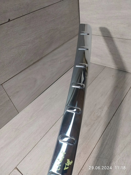 фото №6, 9175. mercedes gla планка хром бампер зад a2477251601