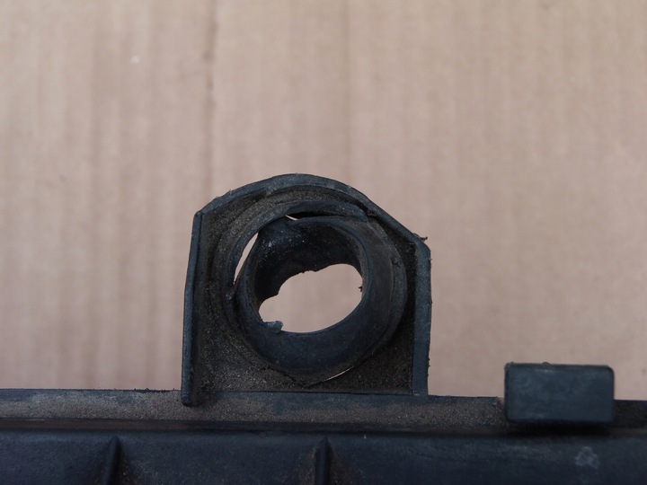 фото №7, Корпус фильтра воздуха 1j0129607d audi a3 8l 1.6 benz