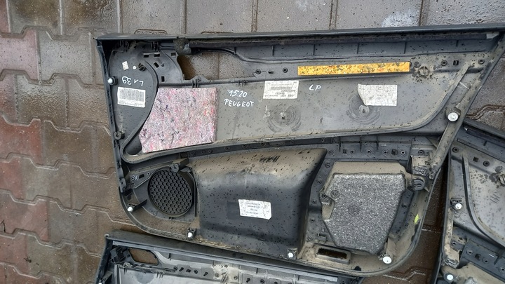 фото №9, Обивка дверь peugeot 407 06r 2.0hdi