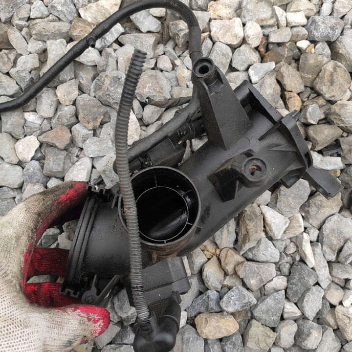 фото №6, Труба воздуховод датчик 1.4 tsi vw touran 03c145861d