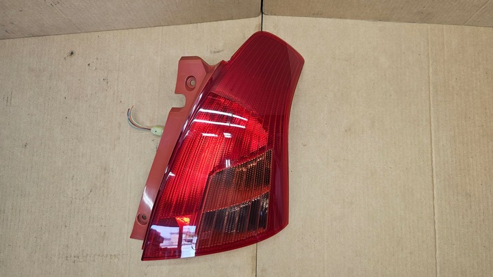 фото №11, Suzuki swiftmk6 3-дверь лампа левая lub правая зад p4476l/6r оригинал европа