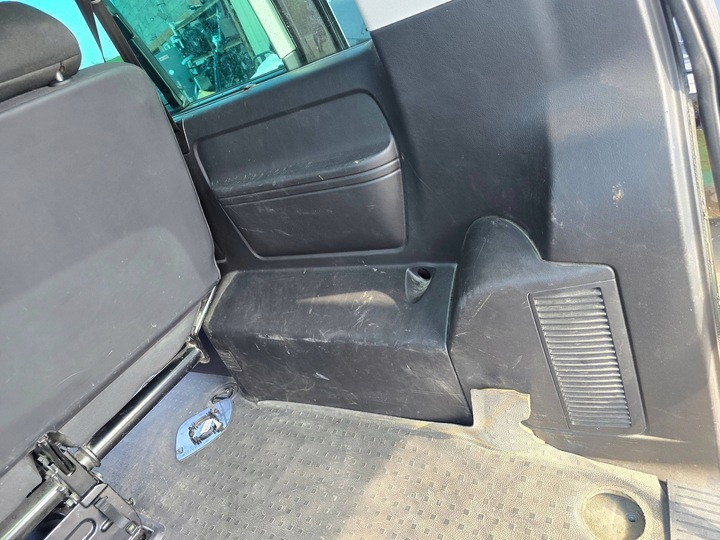 фото №12, Volkswagen t6 caravelle сиденья диван обивка потолок стёкла комплект