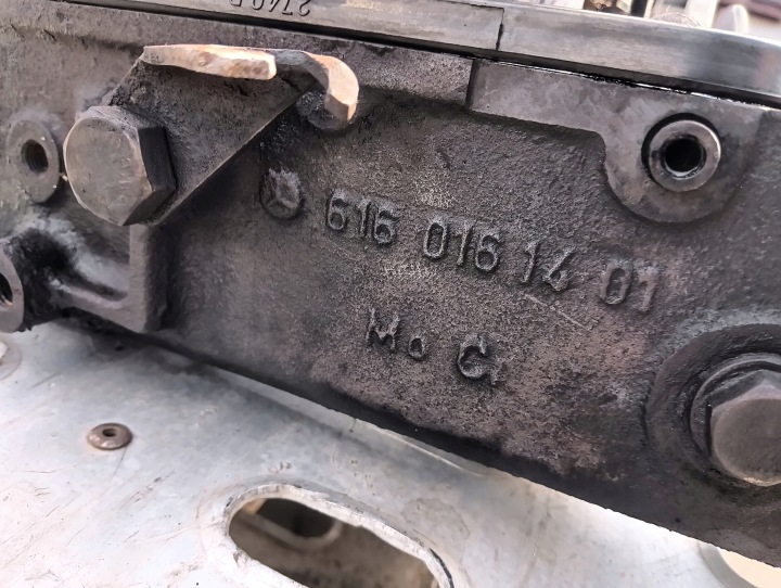 фото №12, Mercedes w123 123 2.4d головка валы комплект 6160161401