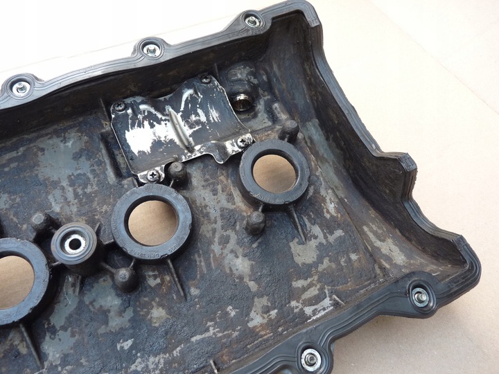 фото №9, Audi a8 d2 рестайлінг 3.7 v8 4.2 v8 кришка клапанів ліва 077103475n