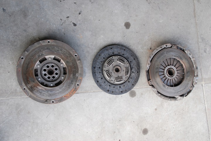 фото №2, Iveco daily 00-06 3.0 hpi зчеплення двомасовий маховик комплект
