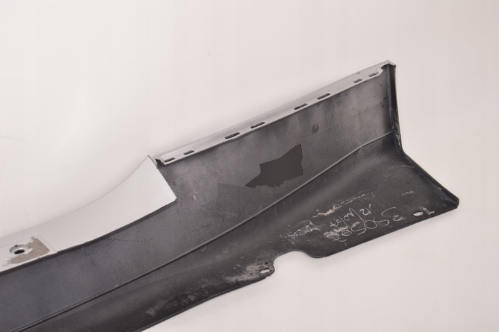 фото №8, Maserati granturismo планка пороговая правая серебряная