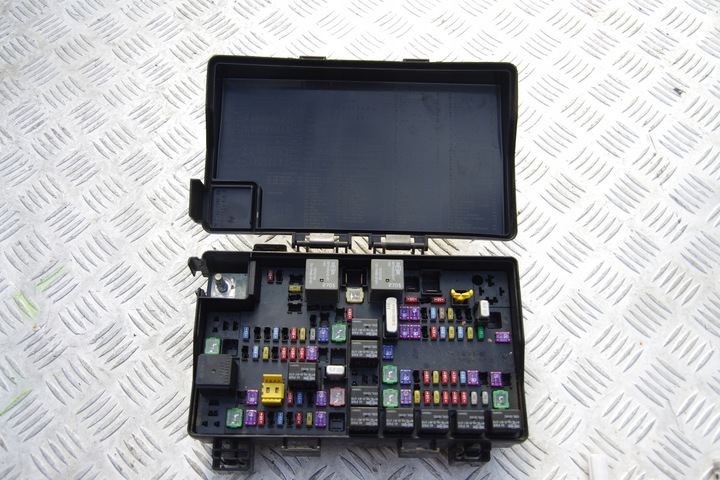 фото №6, Коробка предохранителей dodge durango iii jeep wk2