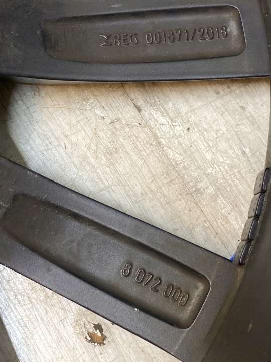 фото №10, Алюмінієвий диск bmw (oem) x5 g05 x6 g06 9.5" x 22" 5x112 et 37 8072000