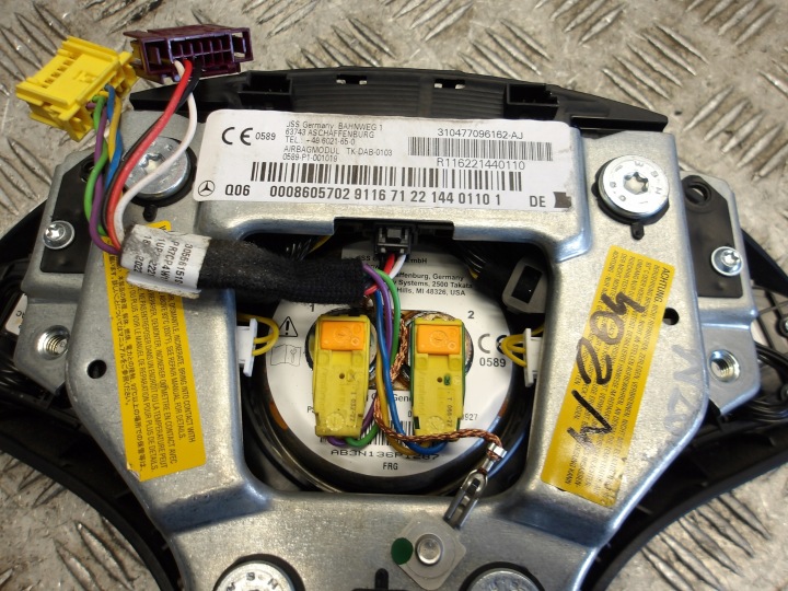 фото №5, Mercedes w204 подушка водителя 310477096162-aj