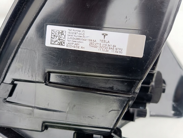 фото №9, Tesla модель 3 рестайлинг y комплект лампа задних eu лампы задние левая правая