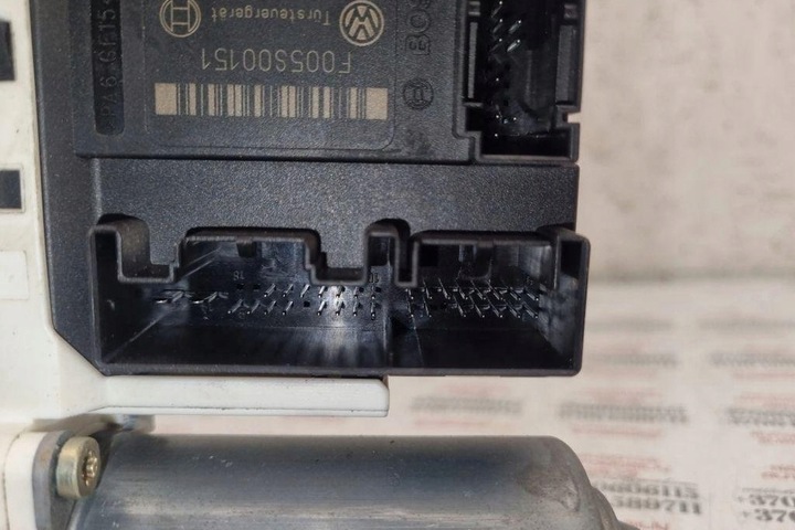 фото №6, Двигунчик скла передніх лівих двері seat toledo iii 5p2 1k0959792d