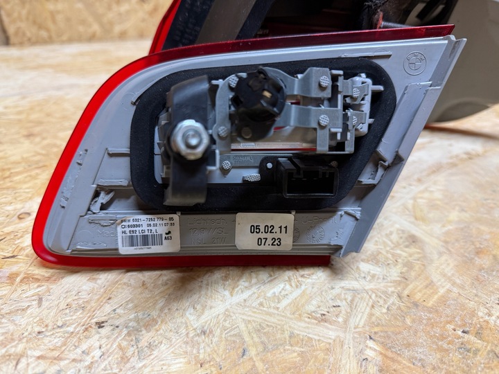 фото №12, Bmw 3 купе e92 рестайлинг 10r- комплект лампа зад левая правая w крыло + крышка багажника led