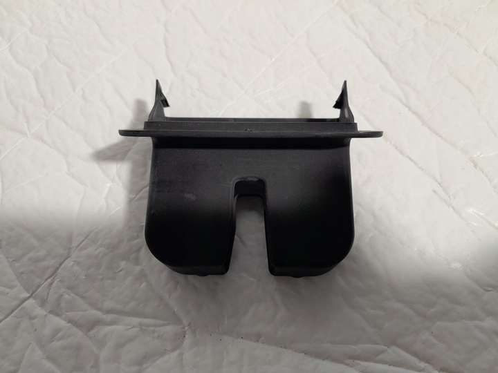 фото №1, Audi s3 8v рестайлінг захист замка багажника - 4h0827520