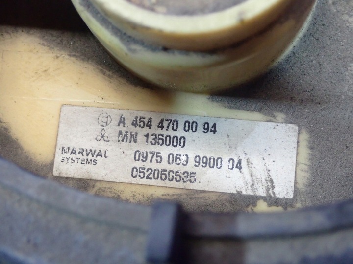 фото №6, Mitsubishi colt vi z30 02-09 1.3 насос пального a4544700094 mn135000 4 pin