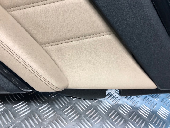 фото №8, Mercedes w212 оббивка боковина двері праві зад