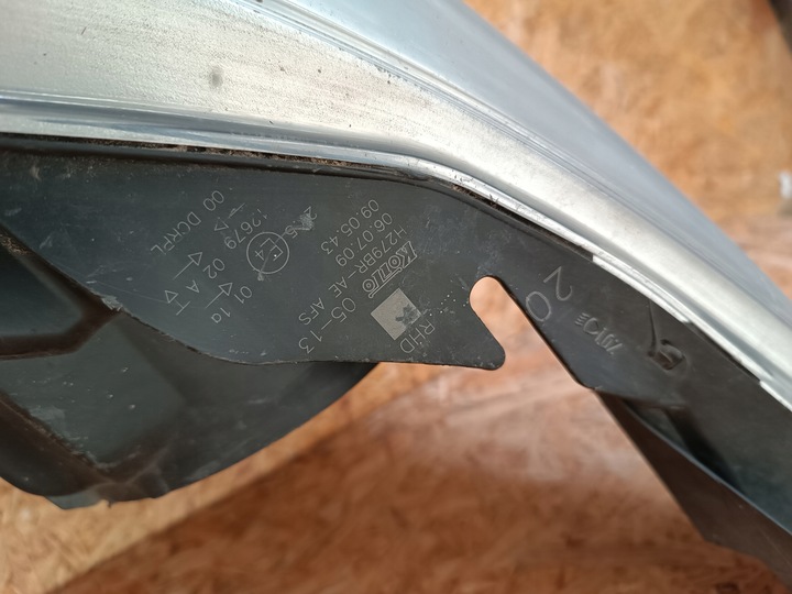 фото №12, Лампа правый перед eu 81118-05310 ксенон toyota avensis iii t27 2008-