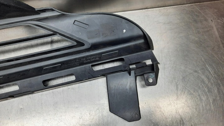 фото №8, Решітка бампера права оригінальний номер 31455181 volvo xc60 ii 18-