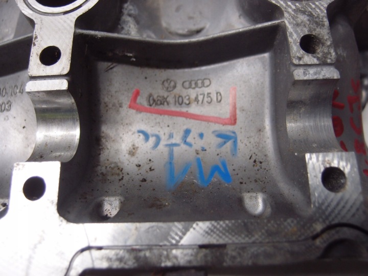 фото №6, Крышка клапанов audi a4 q5 vw golf r 2.0 1.8 tsi tfsi 06k103475d