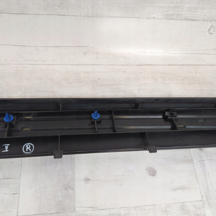 фото №9, Toyota rav4 v планка порогова градус накладка права pzq4442120-761