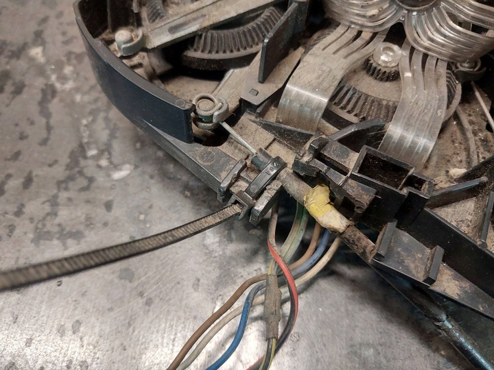 фото №10, Панель воздуховод volkswagen transporter t4 7d0959511