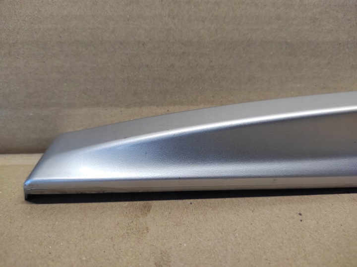 фото №11, Заглушка накладка рейлинг зад левый renault clio iii универсал 8200718705