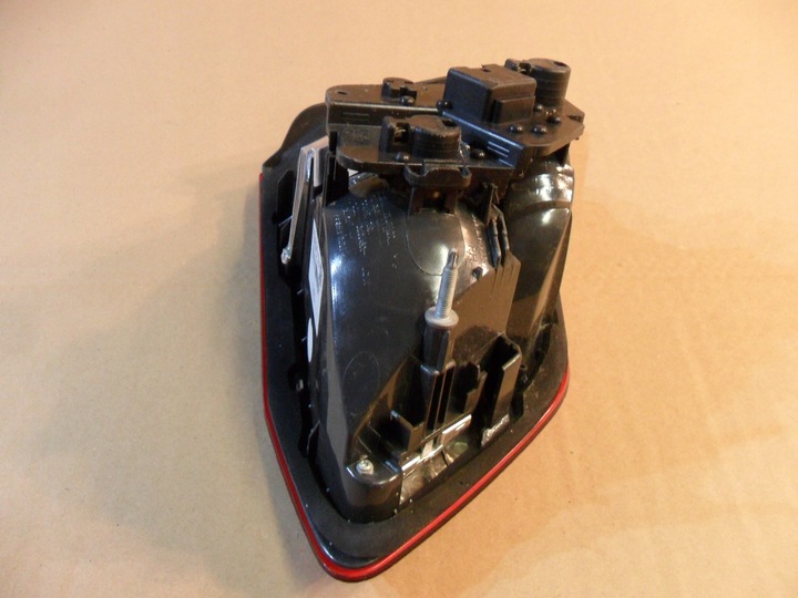 фото №12, Bmw 2 f45 лампа правая зад задняя w крышка багажника 7311032