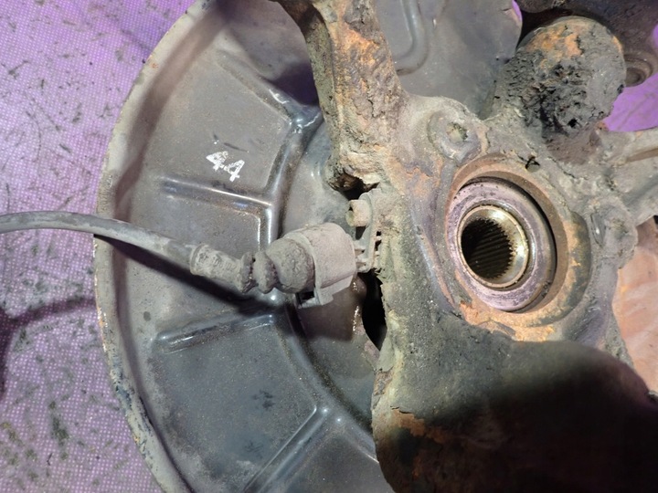 фото №5, Vw golf v 03-09 1.4 поворотна опора ступиця перед права pod abs 280mm